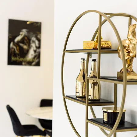 Designer Oasis 5 Star Location Hot Tub View *