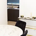 Designer Oasis 5 Star Location Hot Tub View